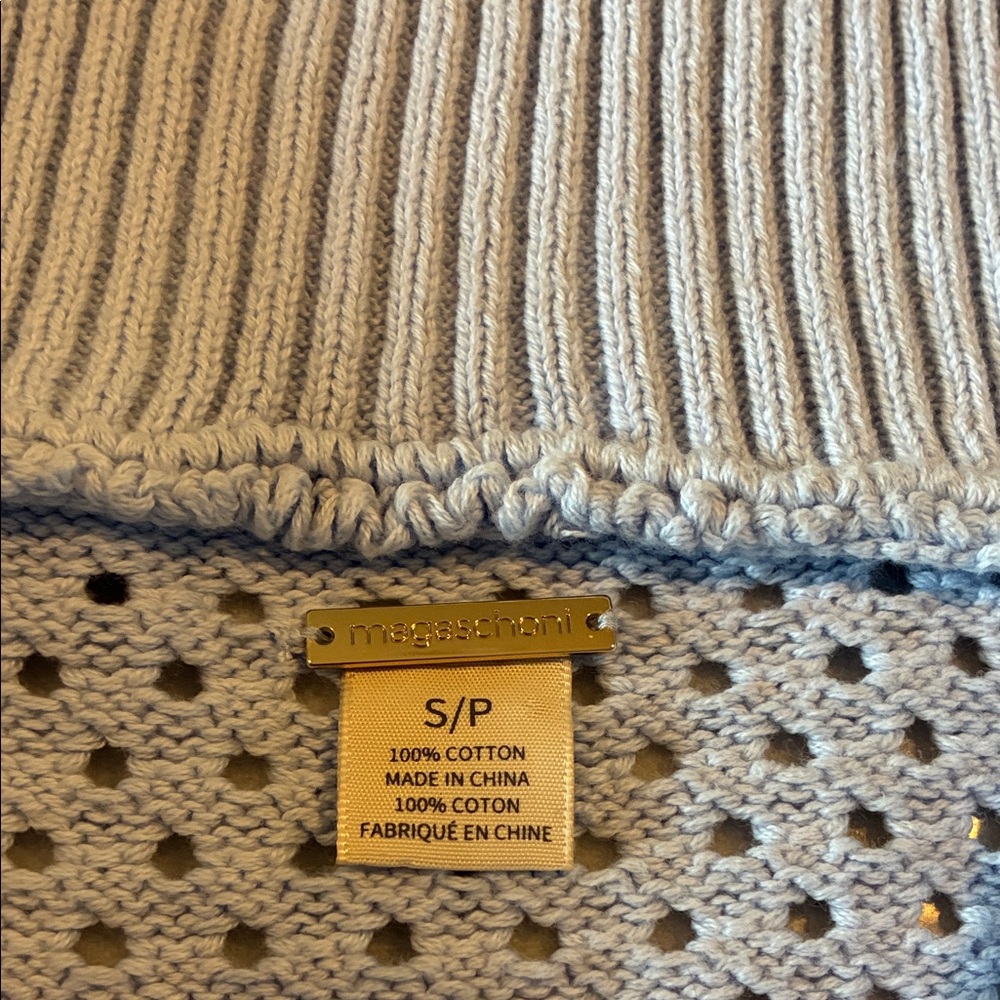 Magaschoni Light Blue Sleeveless Knit Sweater with Zipper. - Picture 5 of 8
